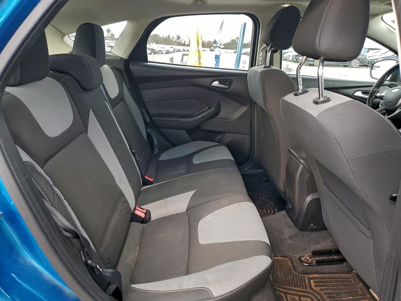 Ford Focus Se Image 11