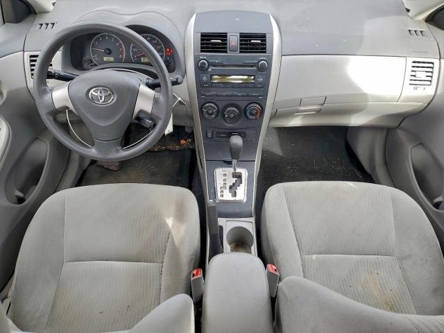Toyota Corolla Base Image 3