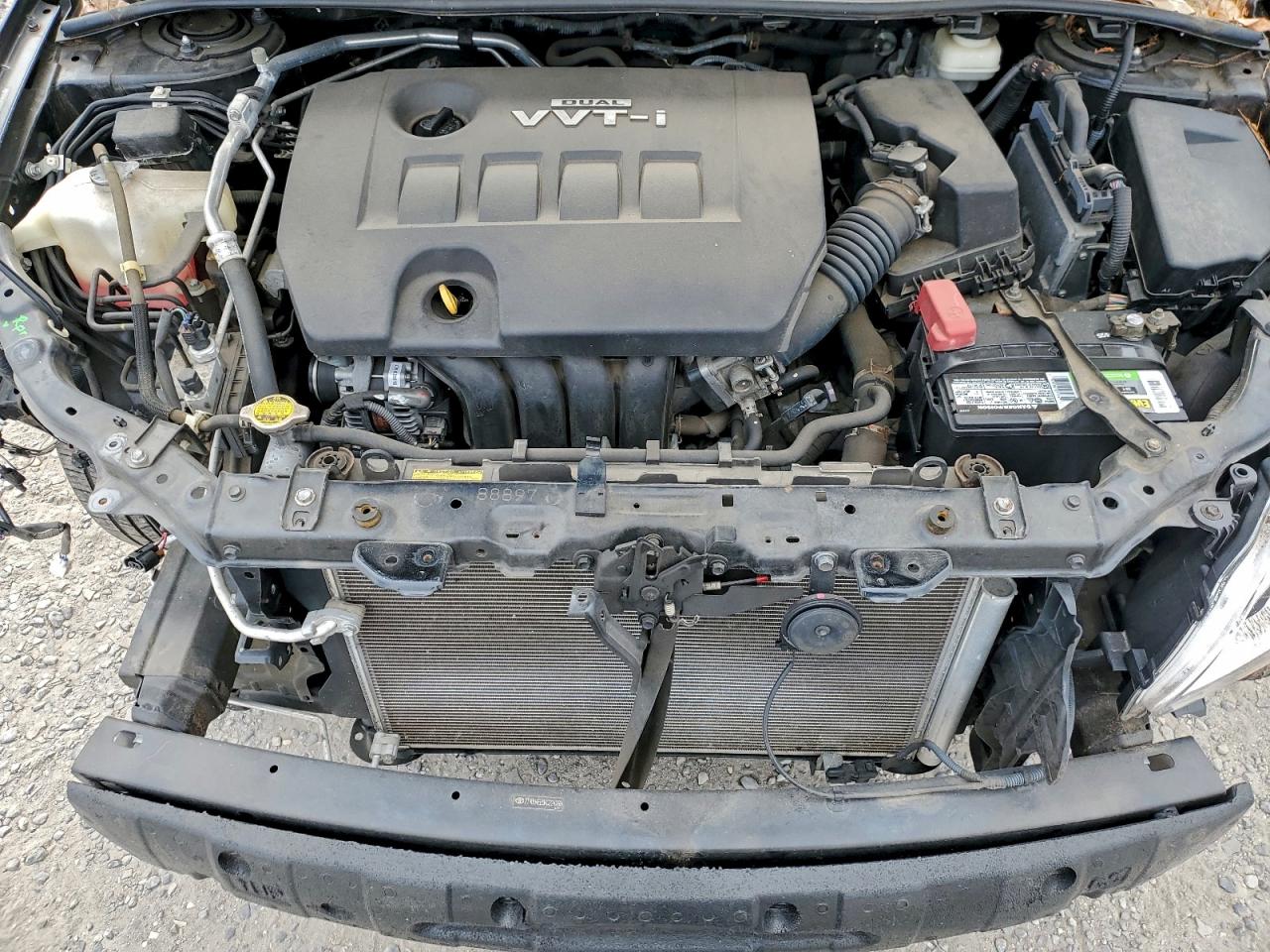 Toyota Corolla Base Image 4