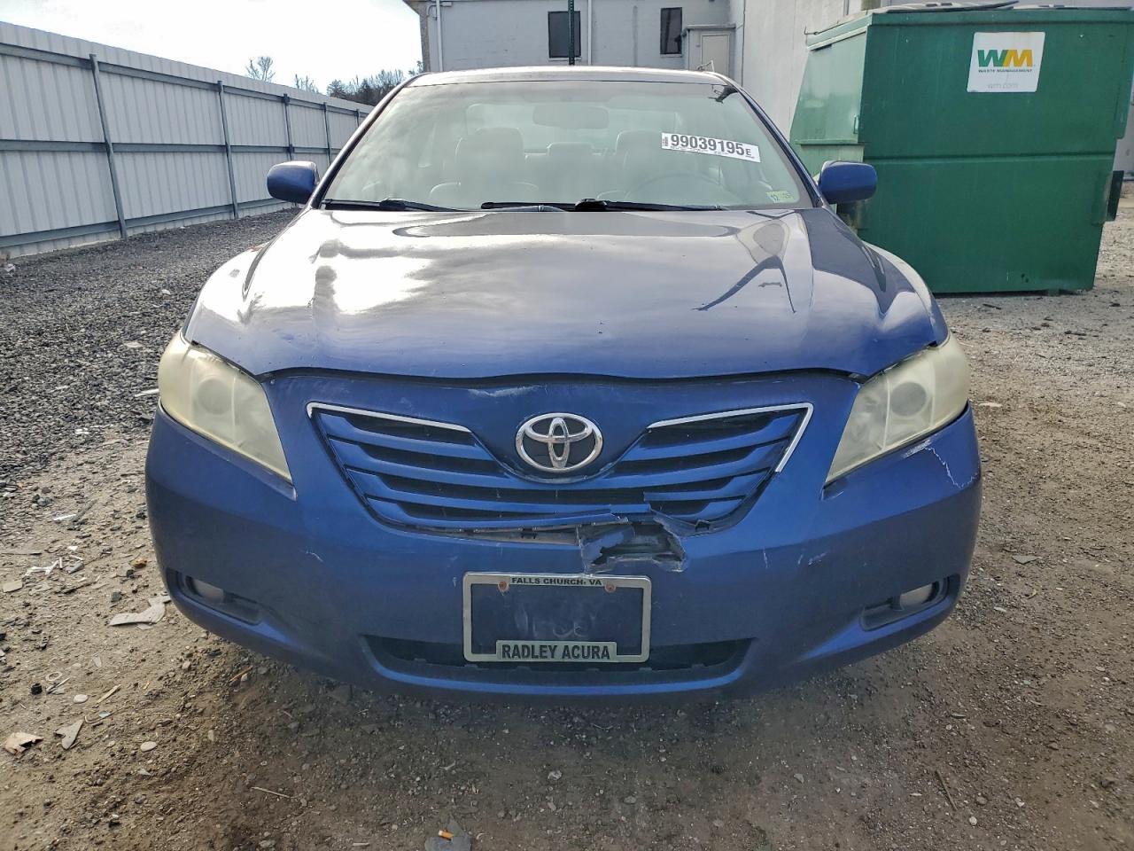 Toyota Camry Base Image 9