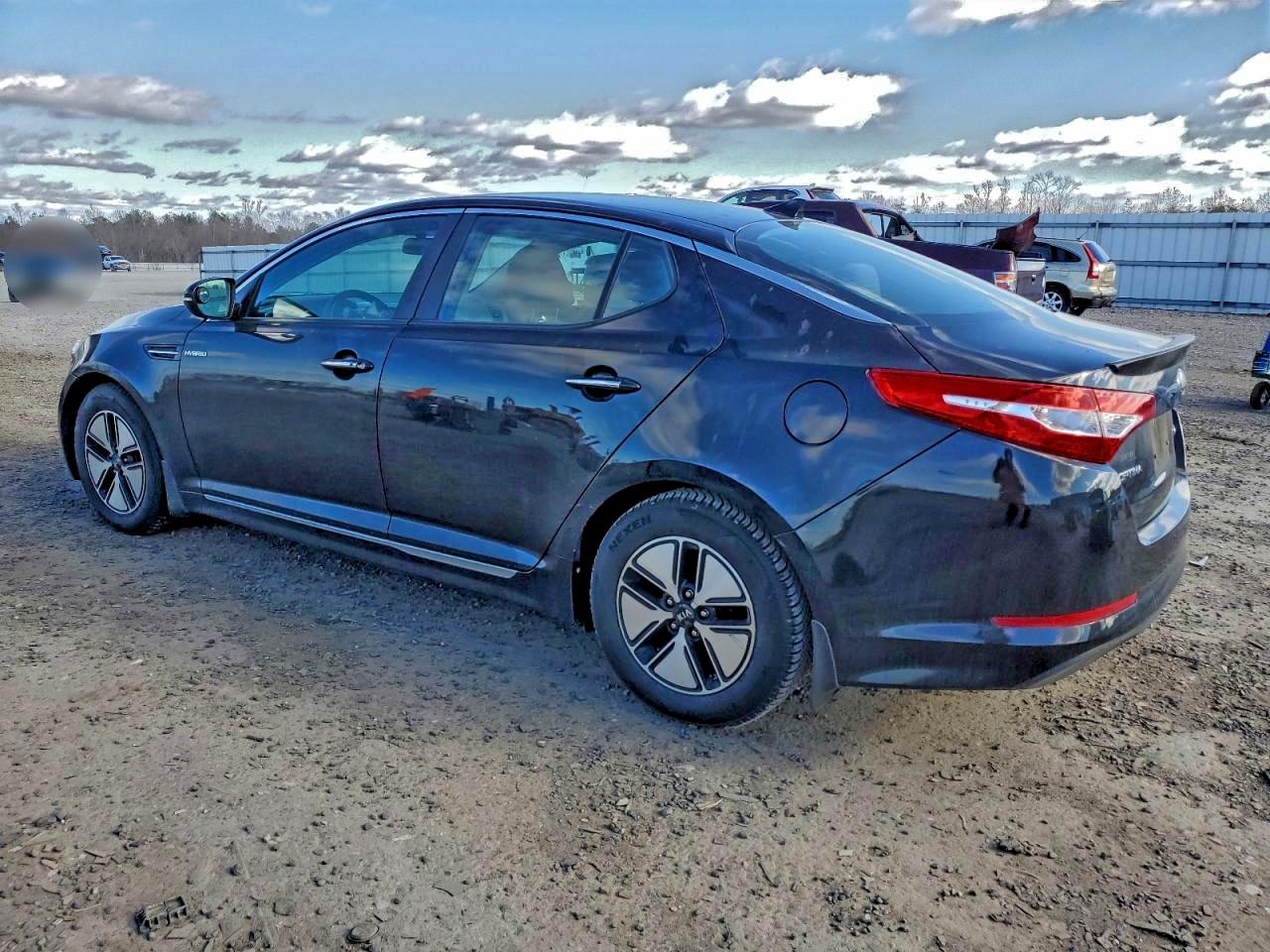 Kia Optima Hybrid Image 10