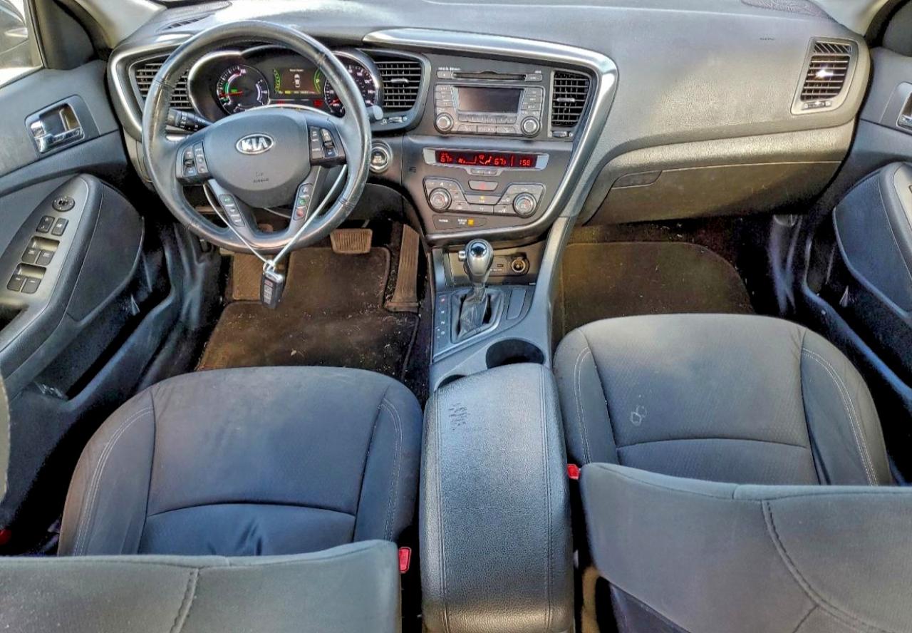Kia Optima Hybrid Image 3