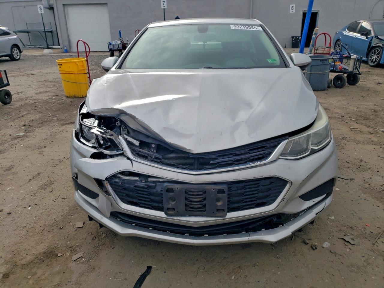 Chevrolet Cruze Ls Image 9