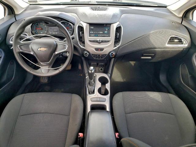 Chevrolet Cruze Ls Image 8