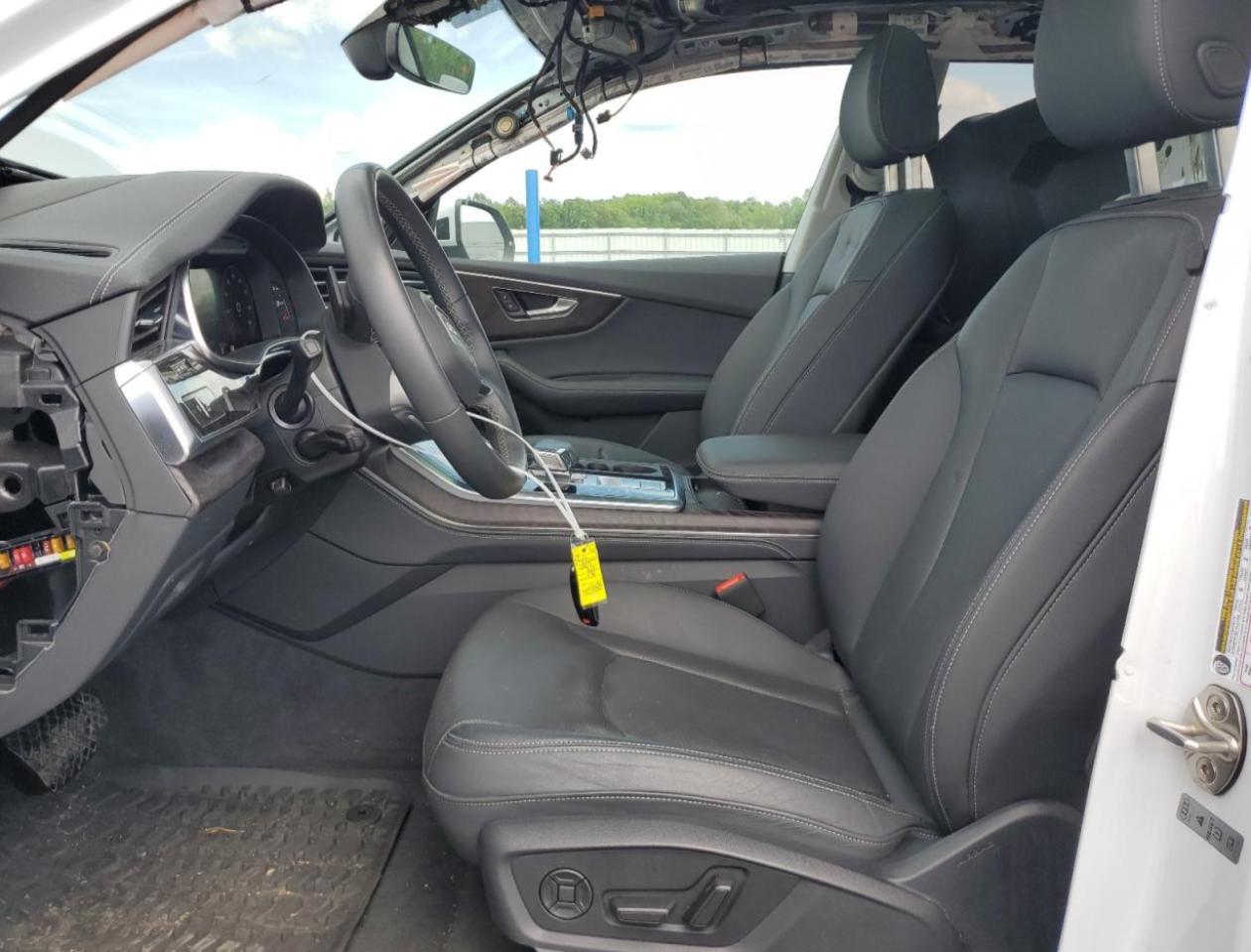 Audi Q8 Prestige S-line Image 3