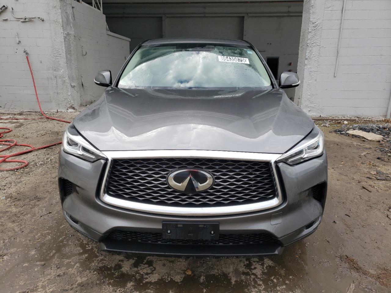 INFINITI Qx Essential Image 4
