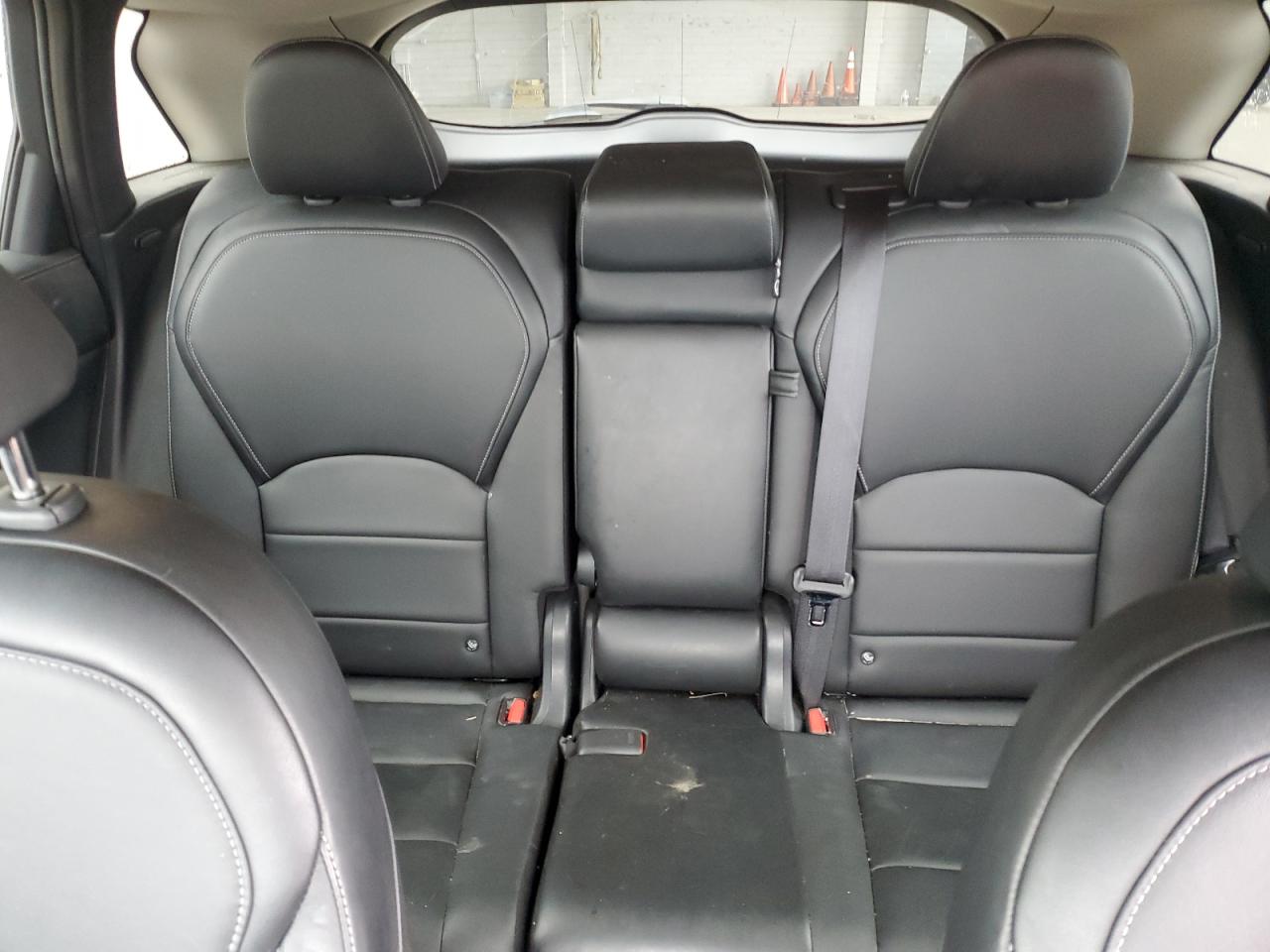 INFINITI Qx Essential Image 11