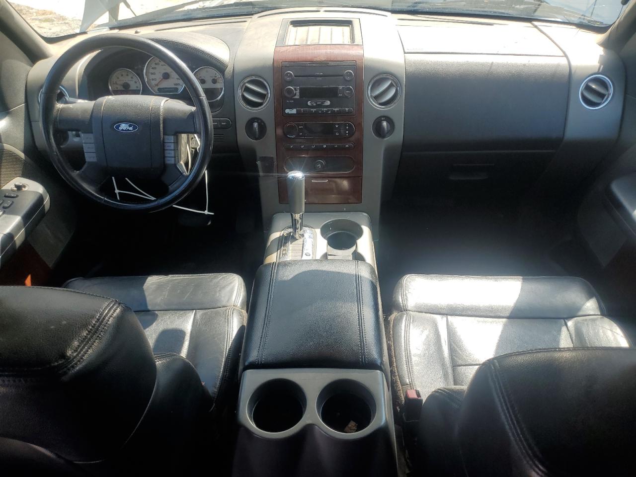 Ford F-150 Supercrew Image 9