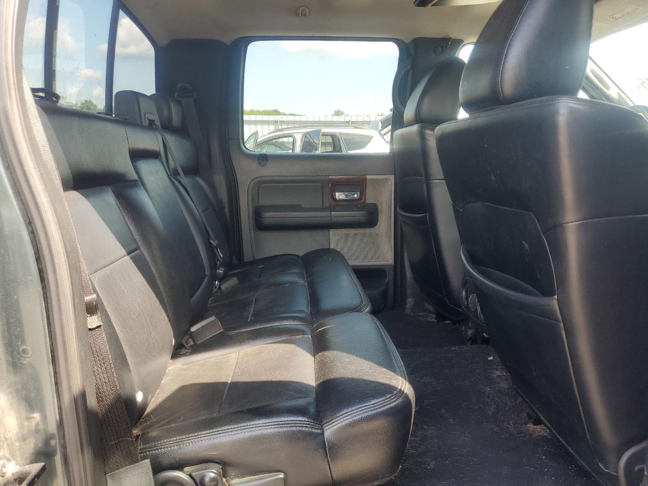 Ford F-150 Supercrew Image 11