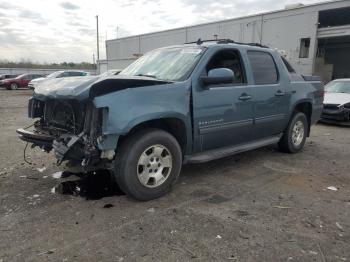  Salvage Chevrolet Avalanche