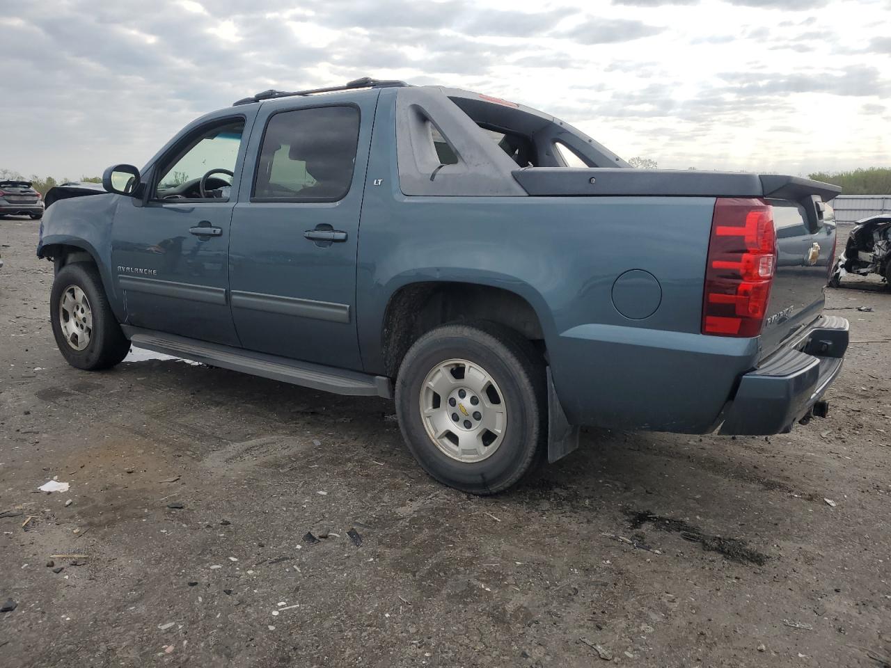 Chevrolet Avalanche Lt Image 10