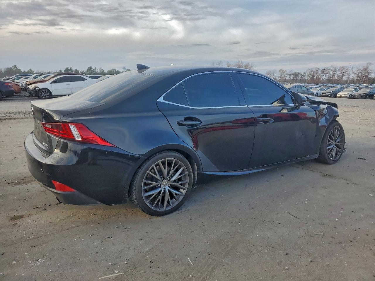 Lexus Is 200t Image 4