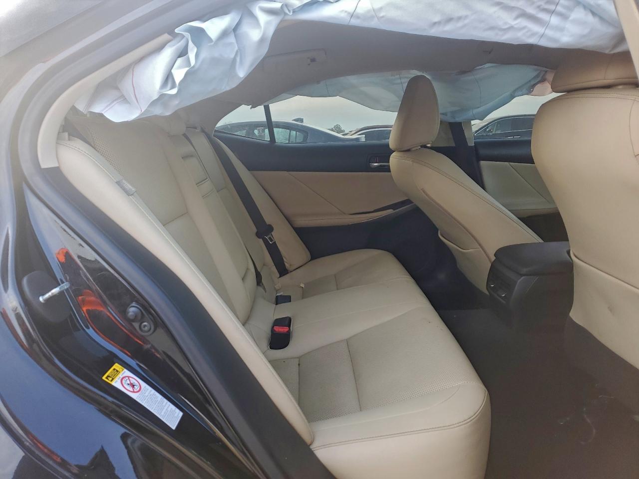 Lexus Is 200t Image 10