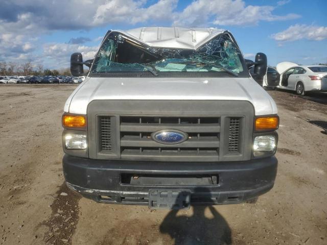 Ford E-150 E150 Van Image 4