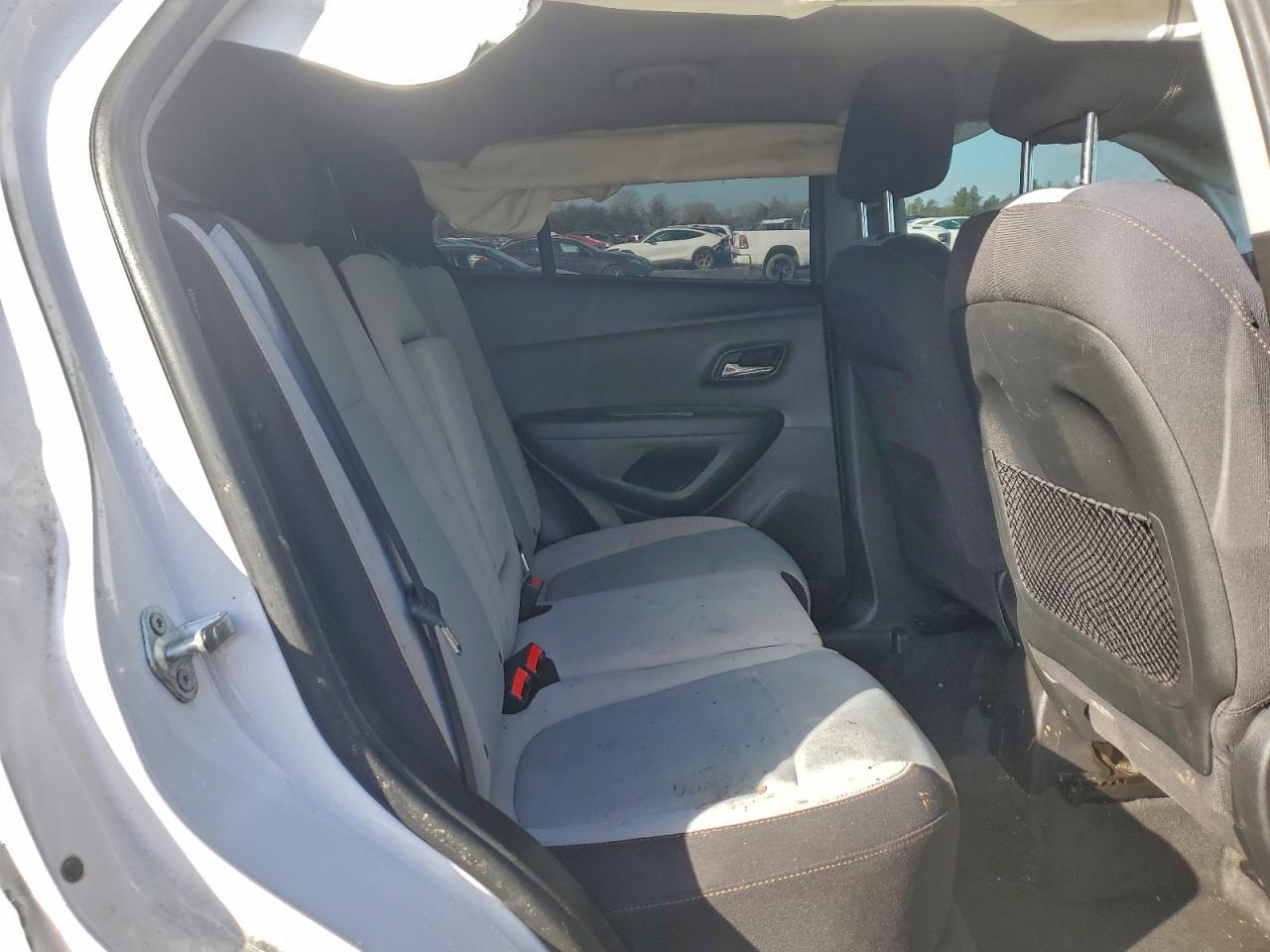 Chevrolet Trax Ls Image 8