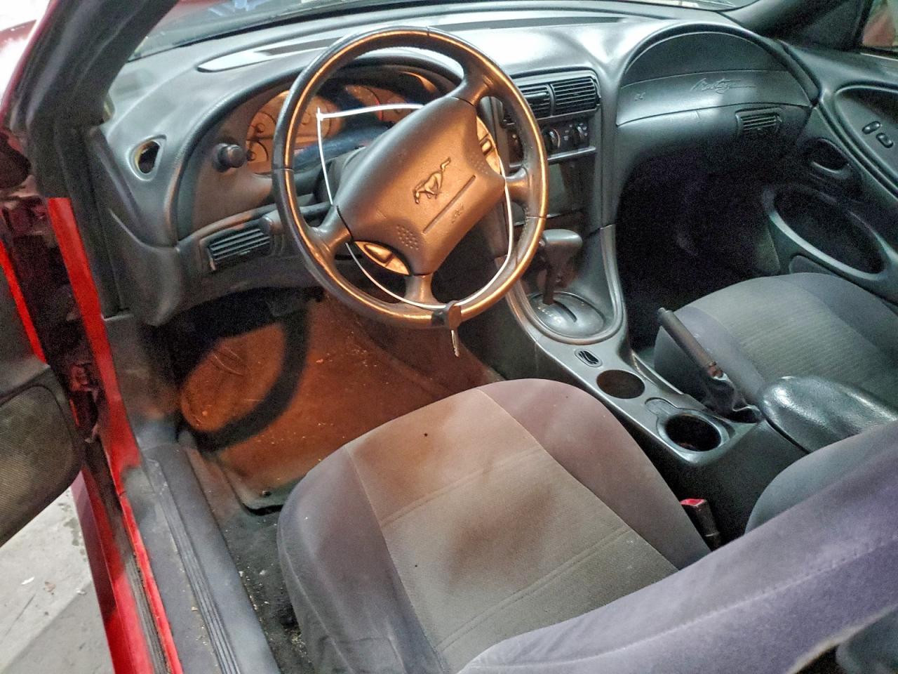 Ford Mustang Image 11