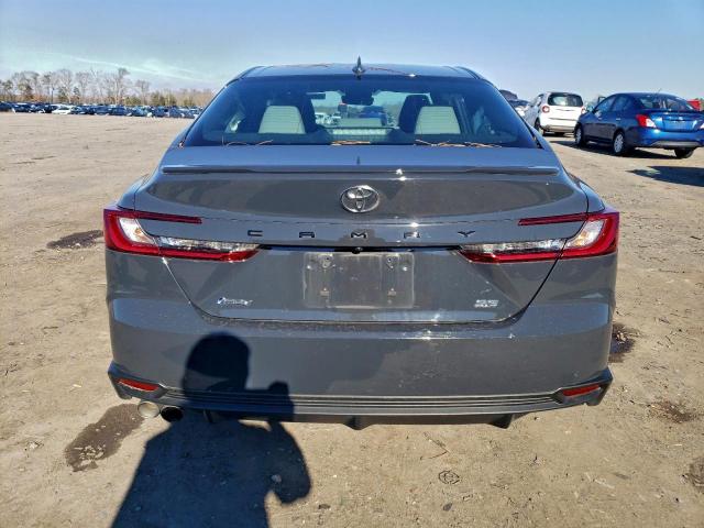 Toyota Camry Xse Image 7