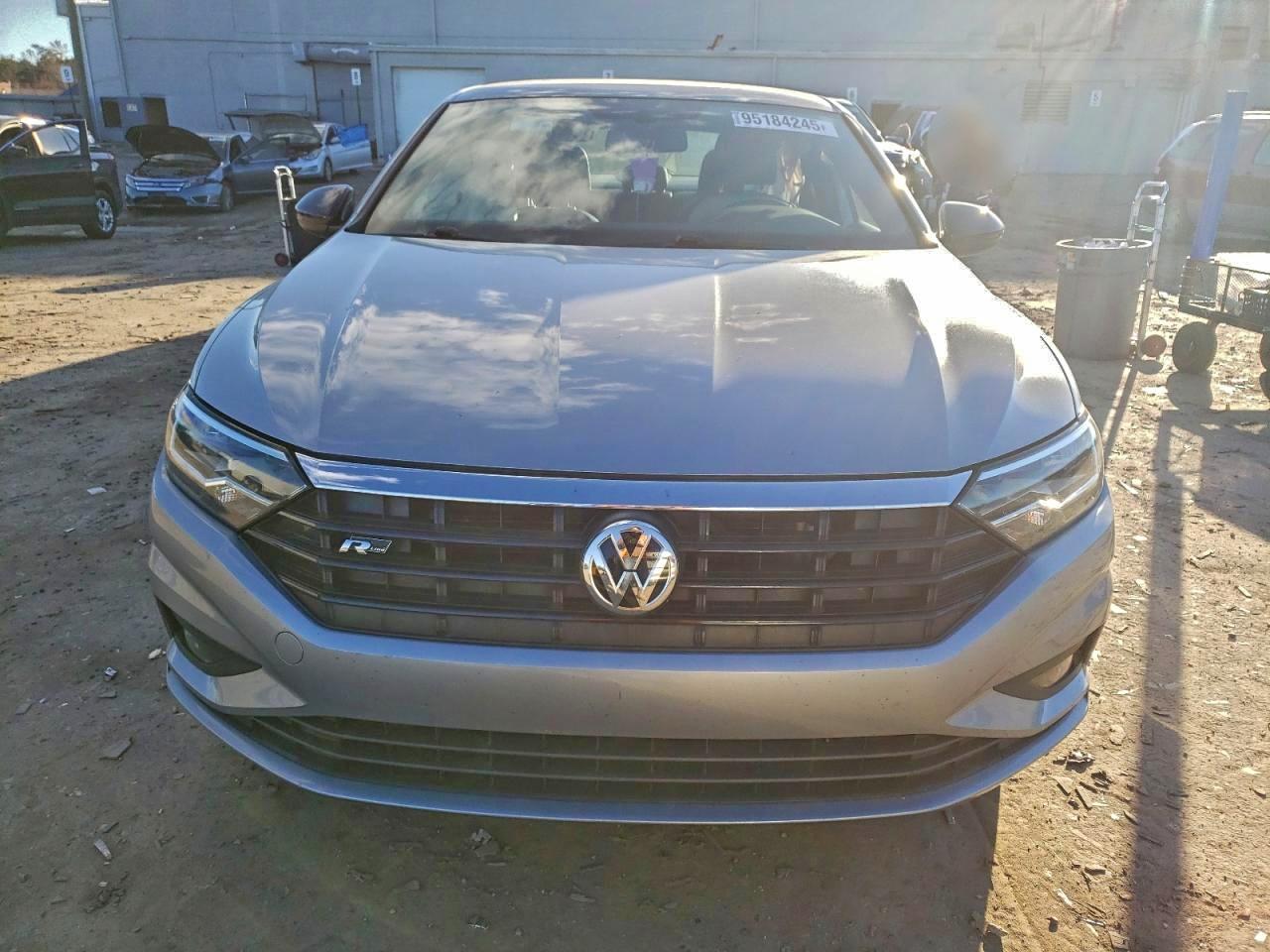 Volkswagen Jetta S Image 12
