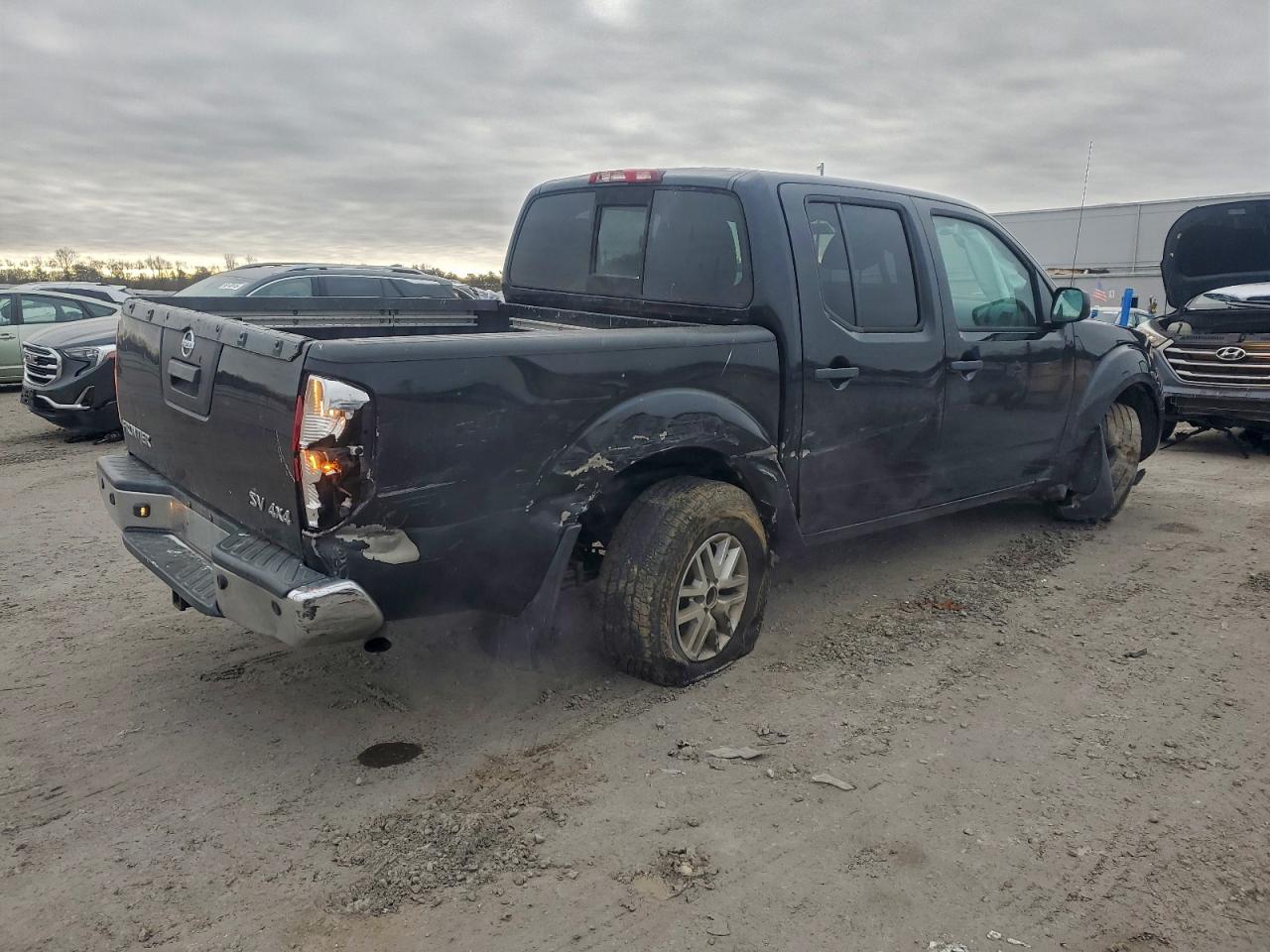 Nissan Frontier S Image 11