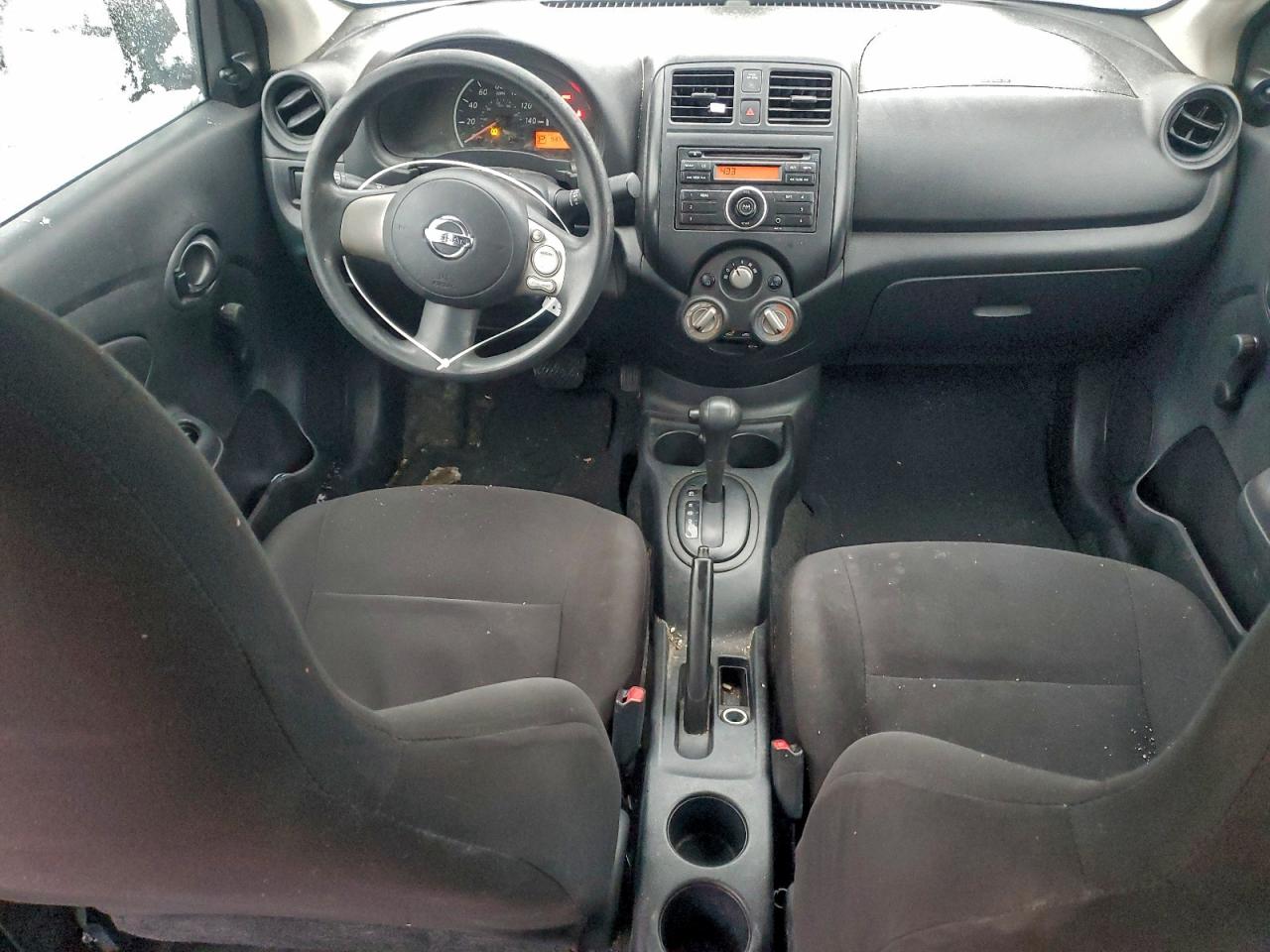 Nissan Versa S Image 12