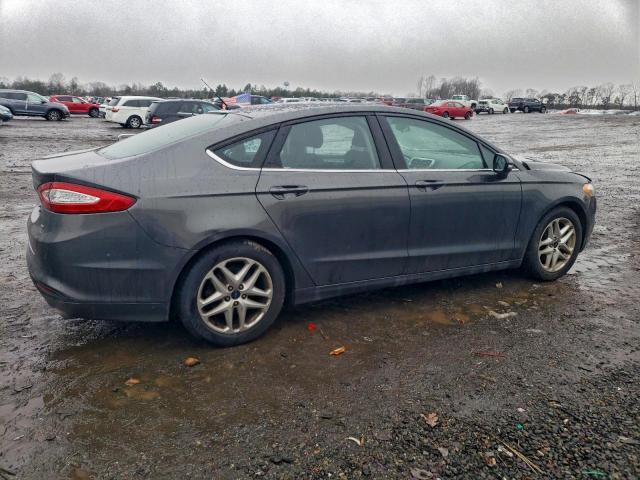 Ford Fusion Se Image 2