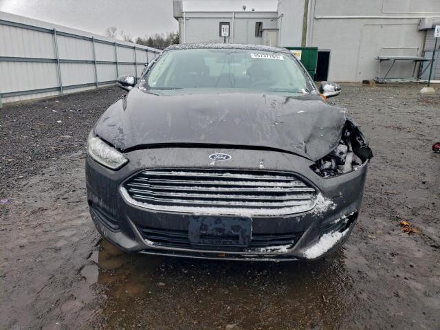 Ford Fusion Se Image 9