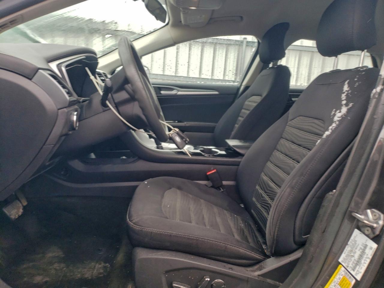 Ford Fusion Se Image 8