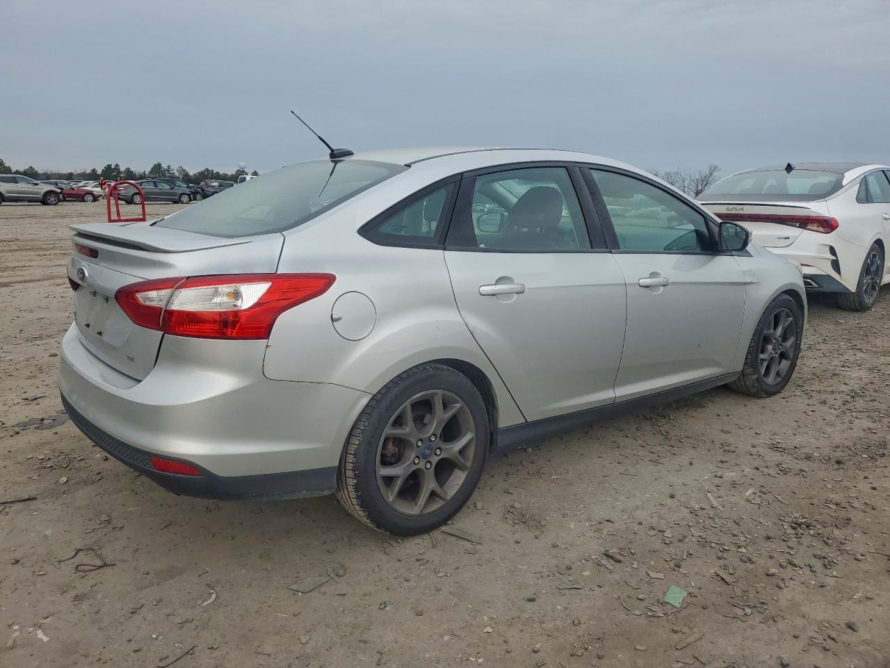 Ford Focus Se Image 12