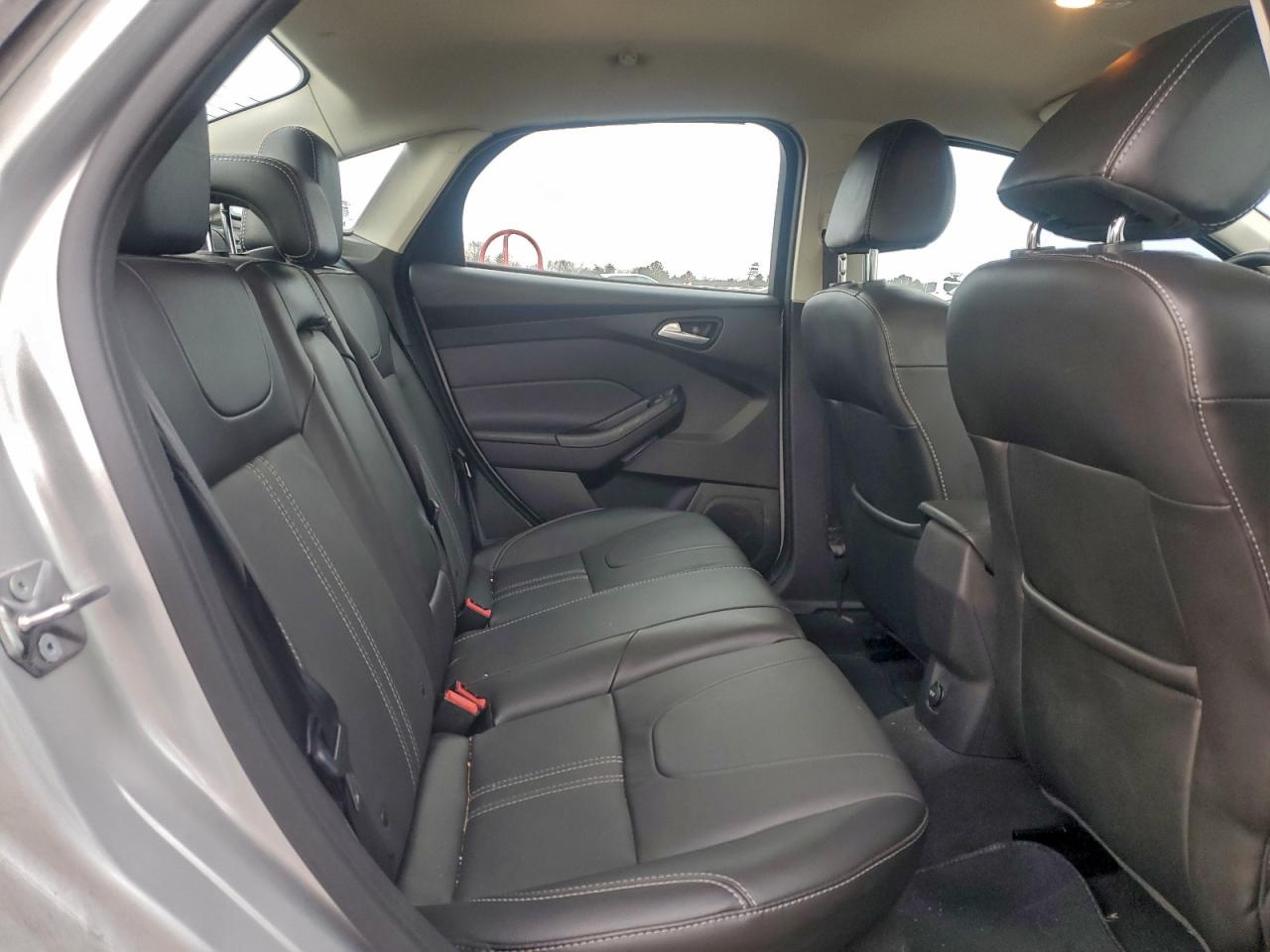 Ford Focus Se Image 10