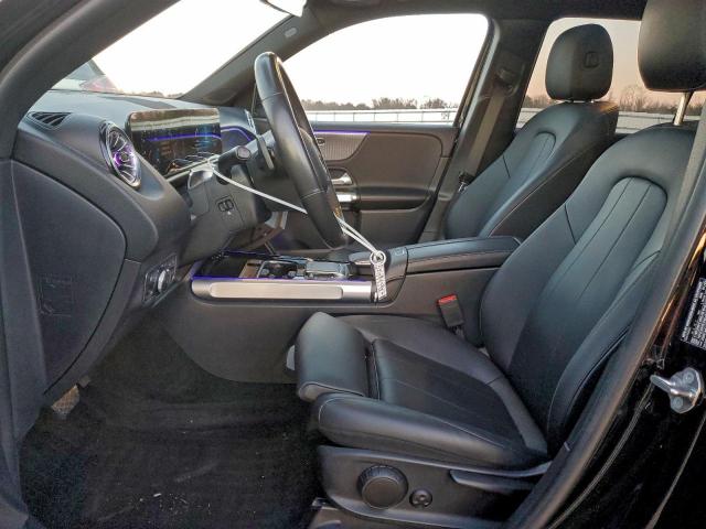 Mercedes-Benz GLB 250 4matic Image 10