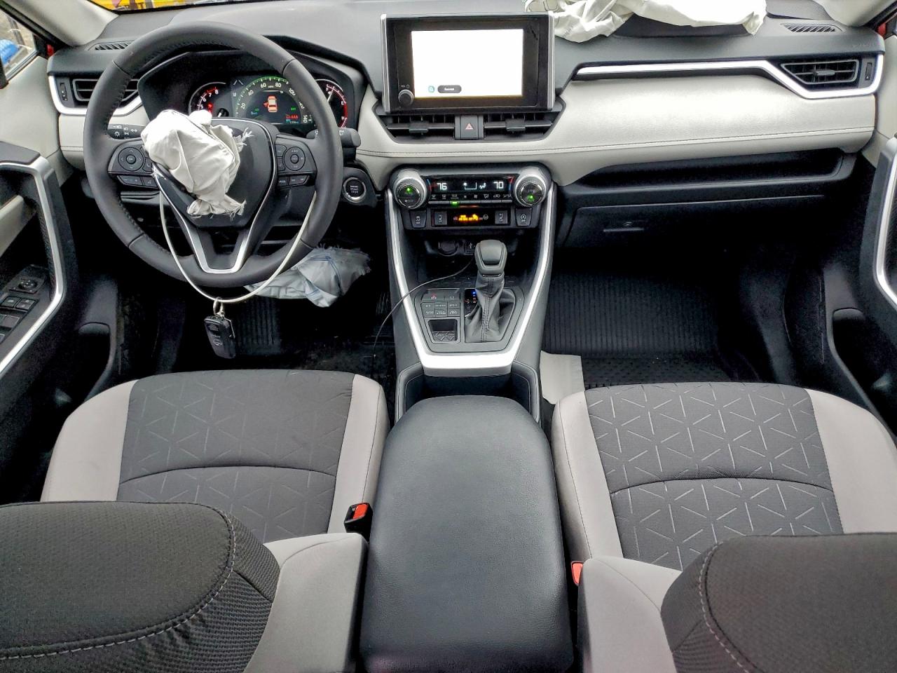 Toyota RAV4 Xle Image 6