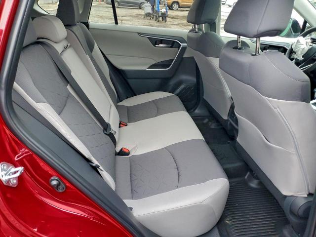 Toyota RAV4 Xle Image 13