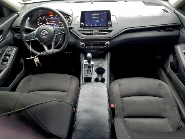 Nissan Altima S Image 9