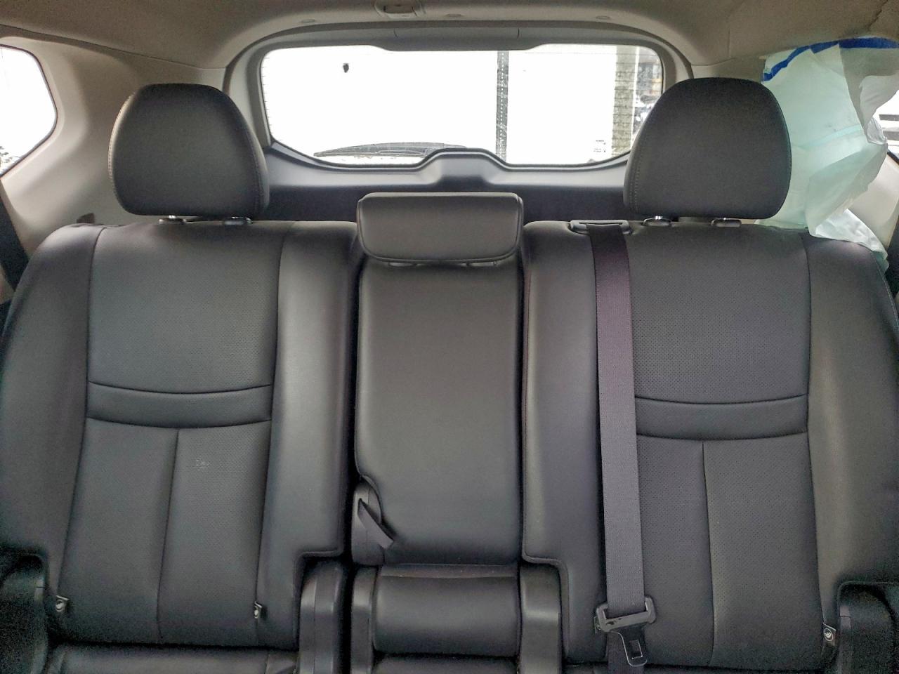 Nissan Rogue S Image 9