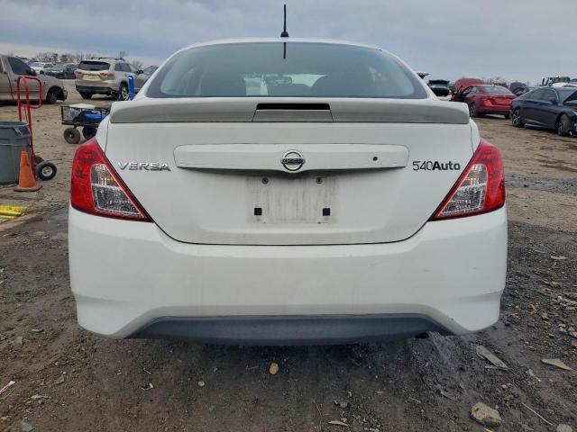 Nissan Versa S Image 5
