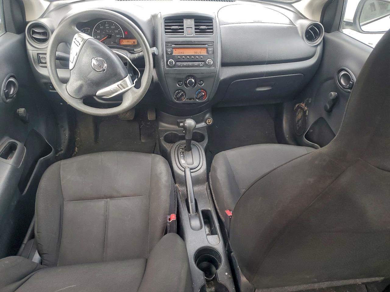 Nissan Versa S Image 9