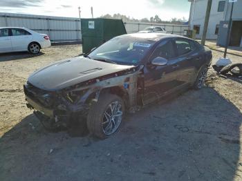  Salvage Kia Stinger