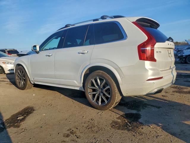 Volvo XC90 T6 Image 12