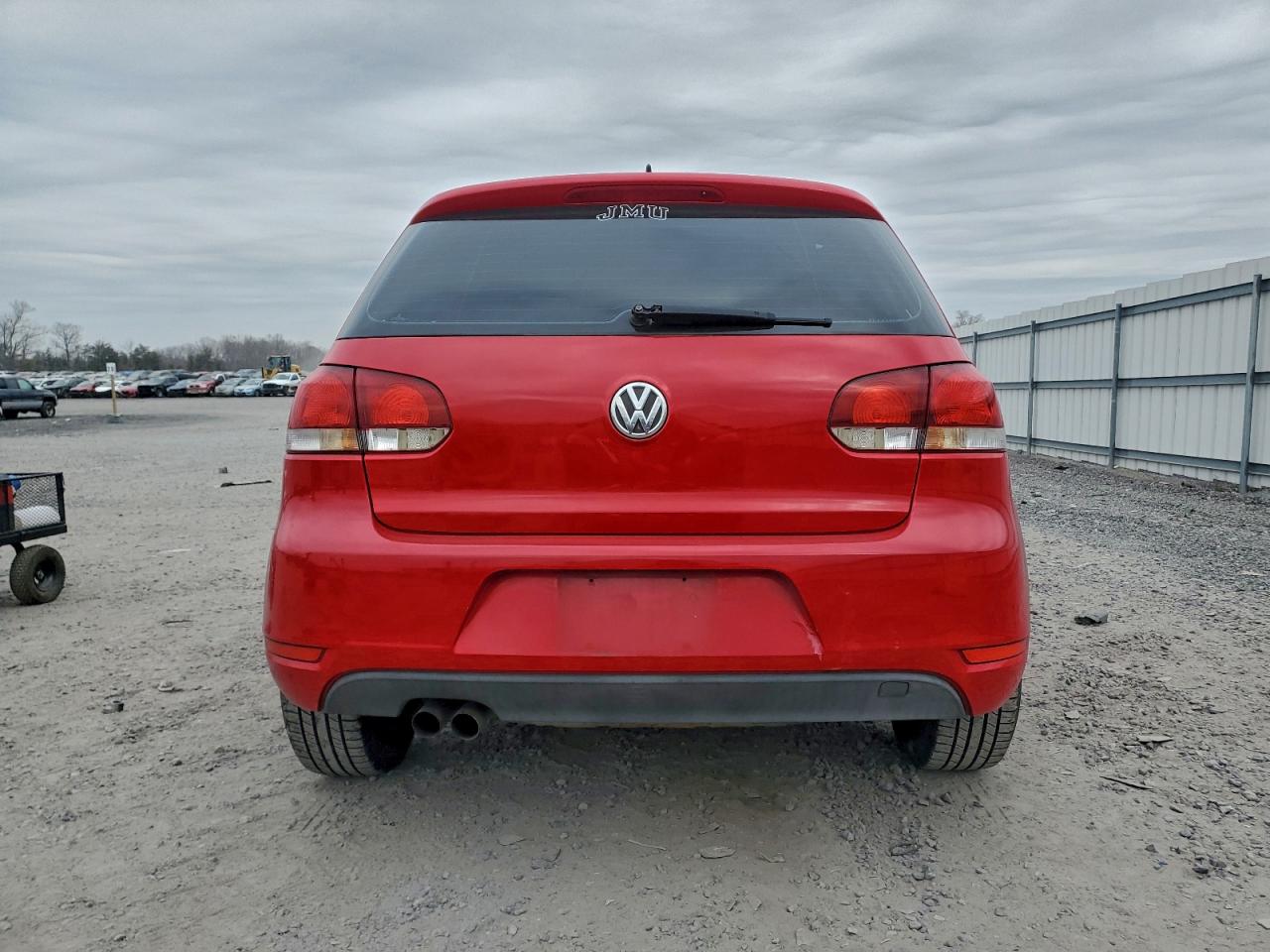 Volkswagen Golf Image 2