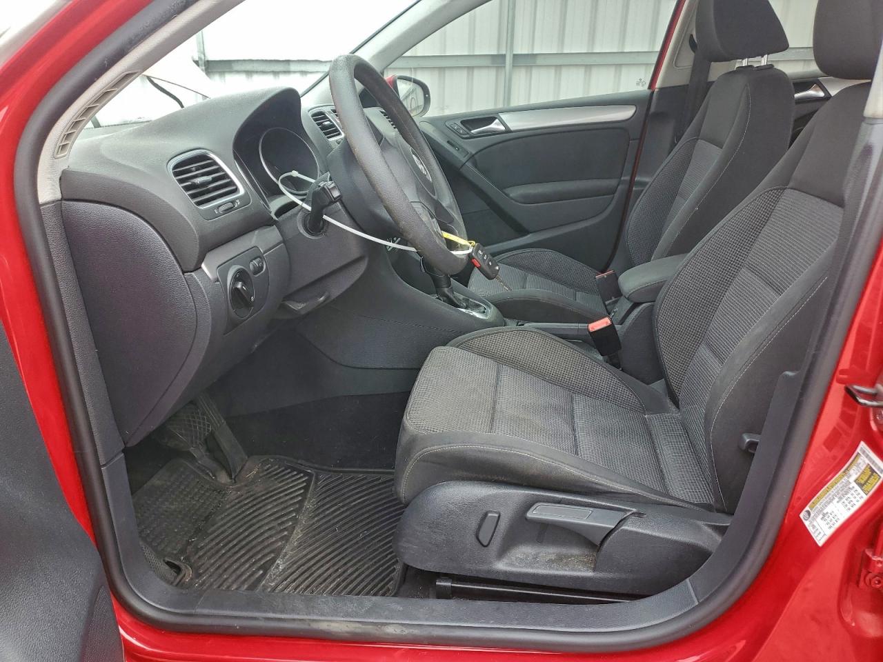 Volkswagen Golf Image 6