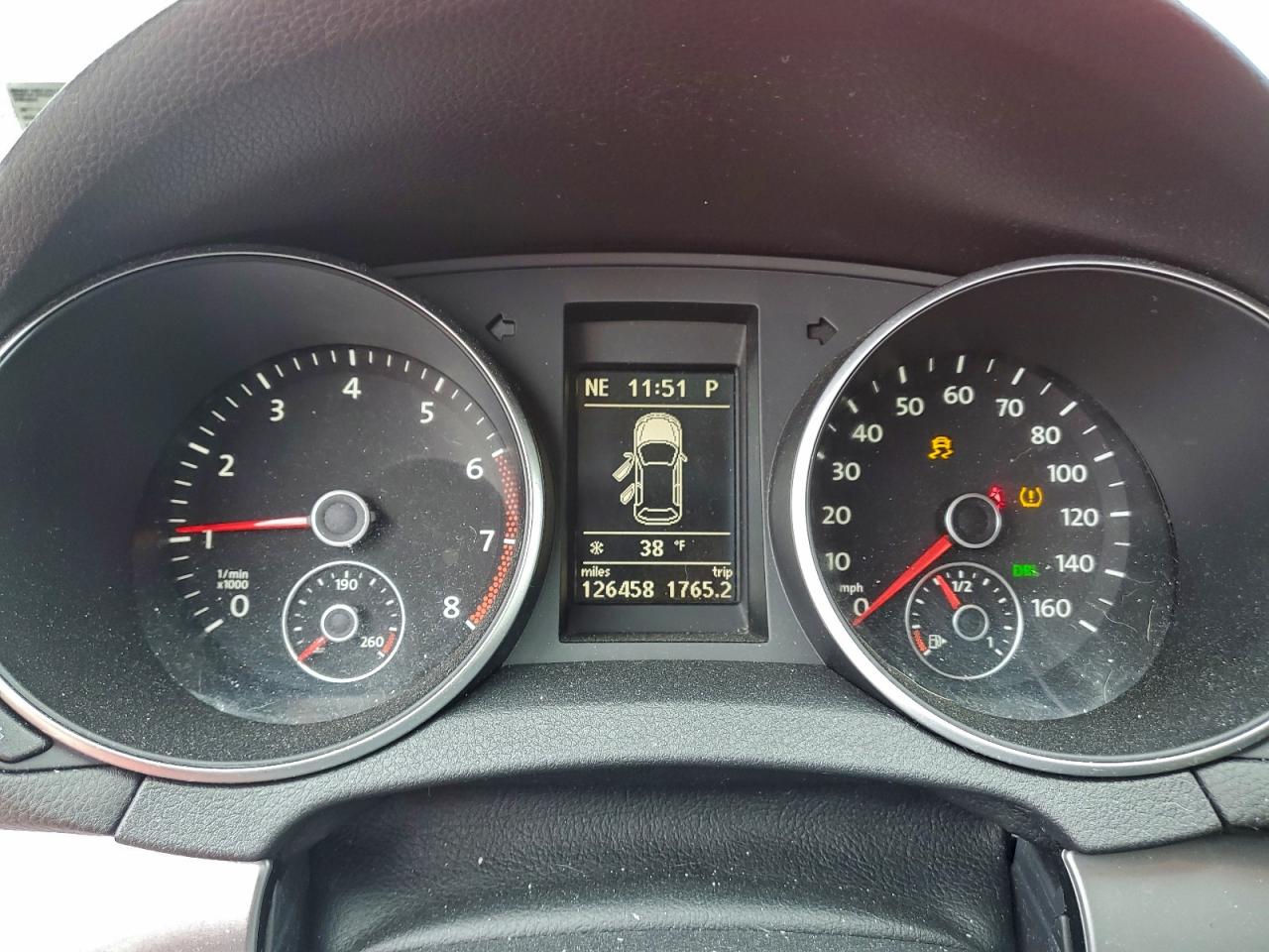 Volkswagen Golf Image 10