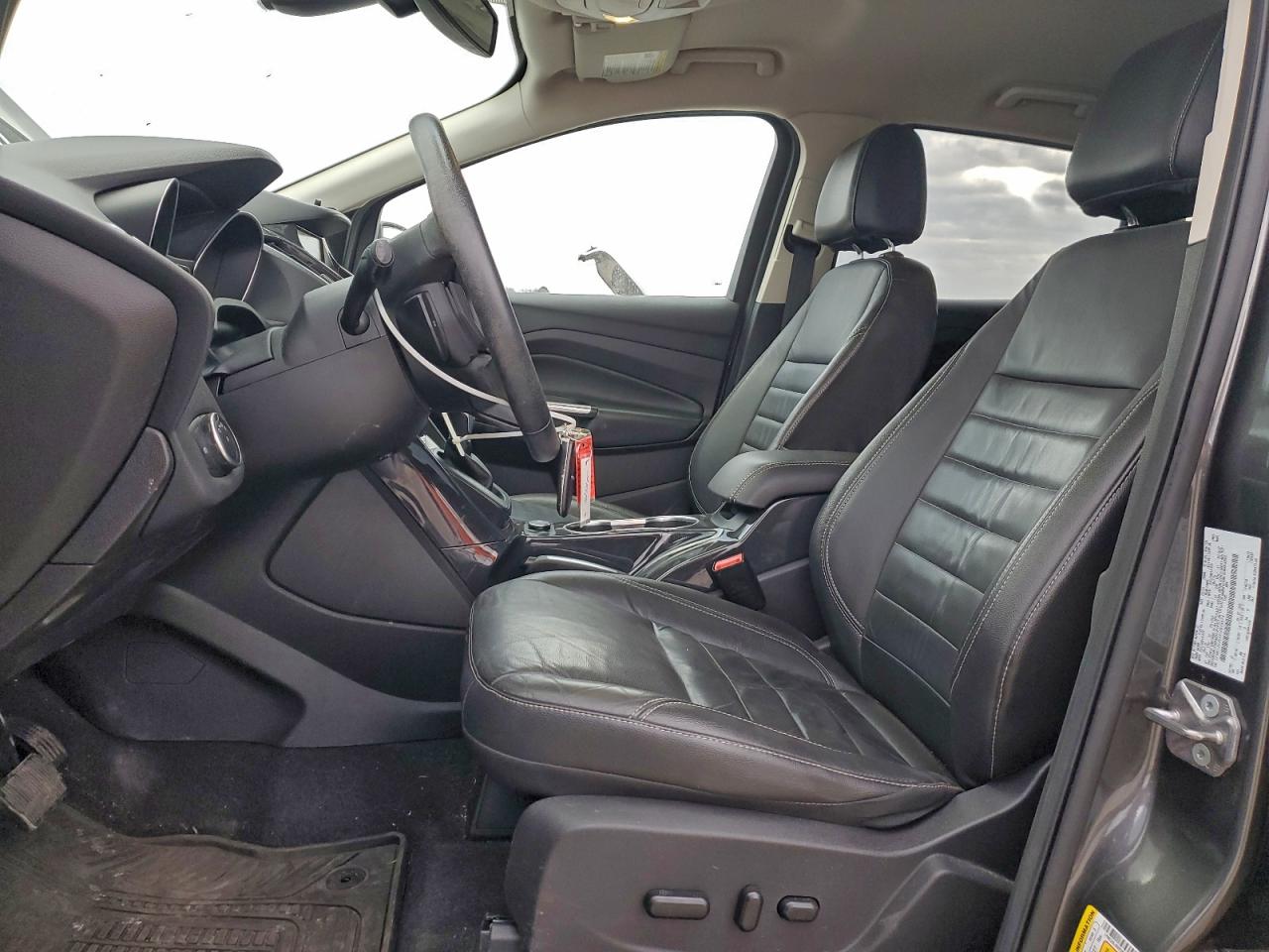 Ford Escape Titanium Image 9