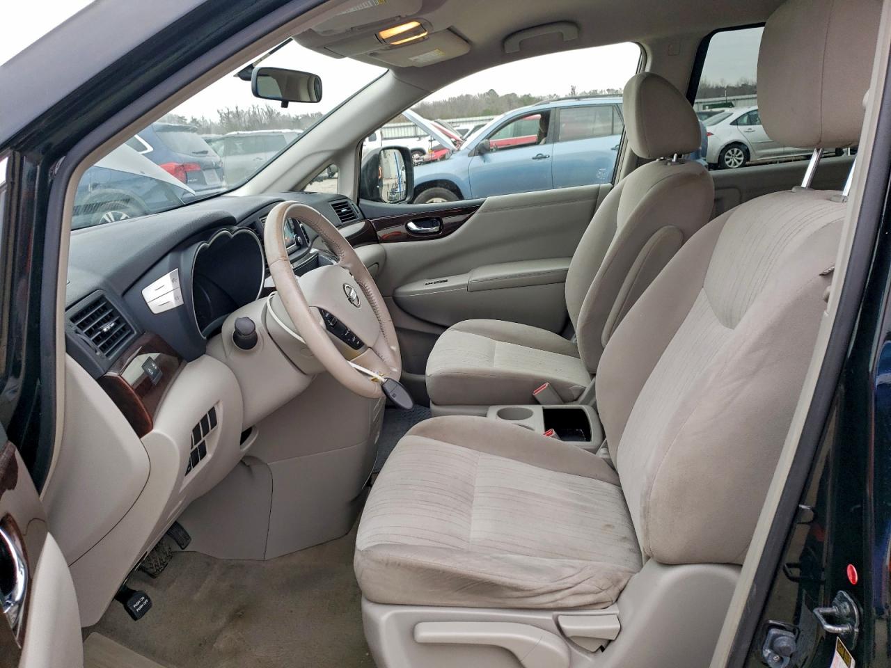 Nissan Quest S Image 4