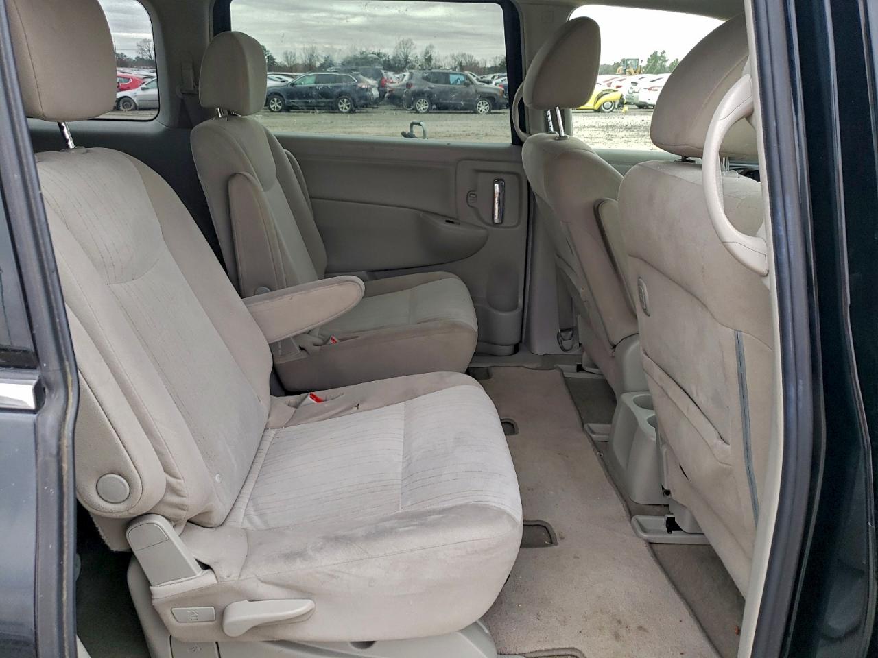 Nissan Quest S Image 6