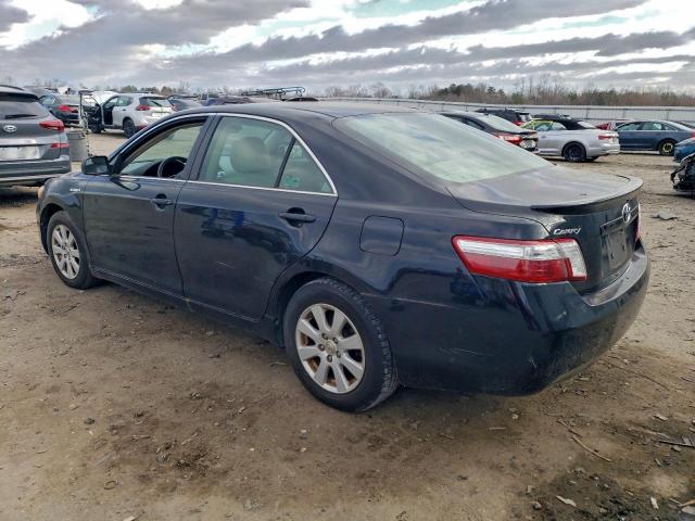 Toyota Camry Hybrid Image 6