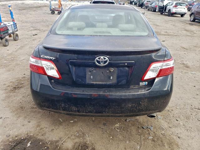 Toyota Camry Hybrid Image 4