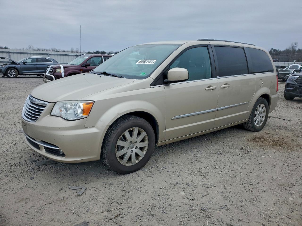 Chrysler Minivan Touring Image 1