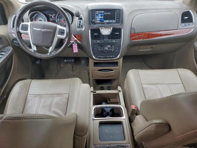 Chrysler Minivan Touring Image 7