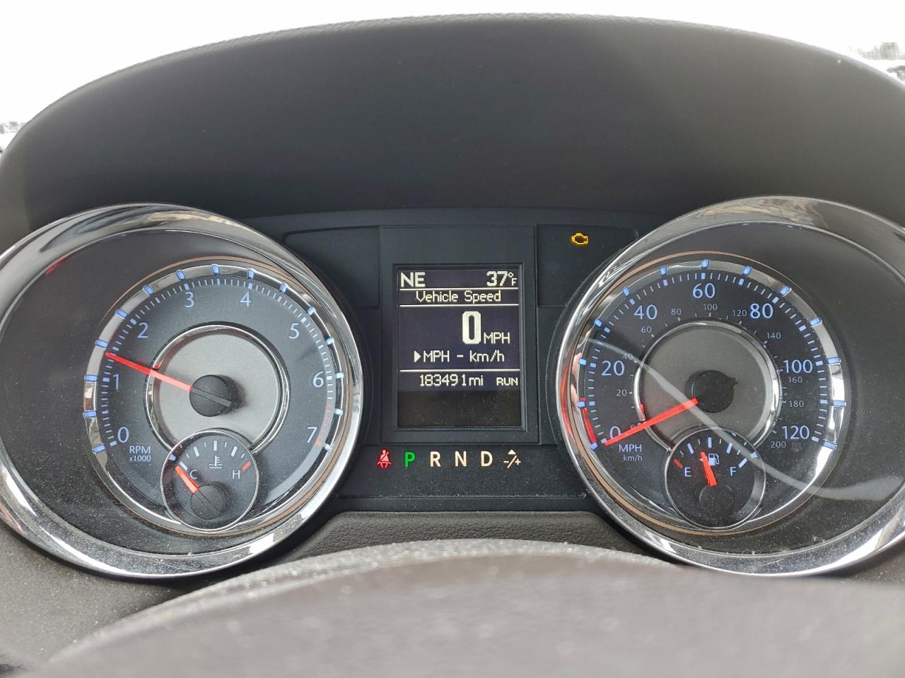 Chrysler Minivan Touring Image 11