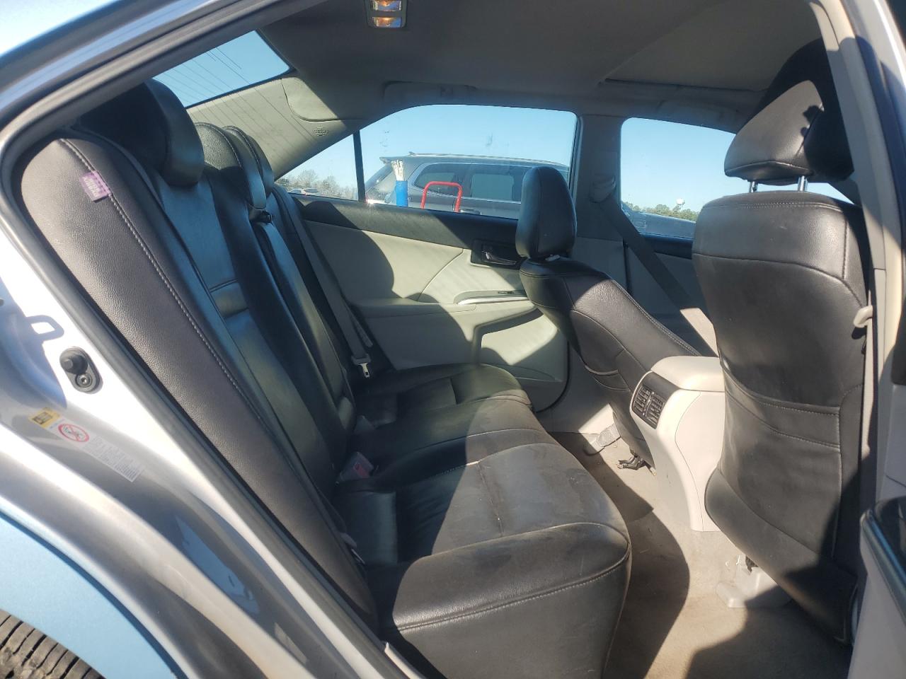 Toyota Camry Hybrid Image 8